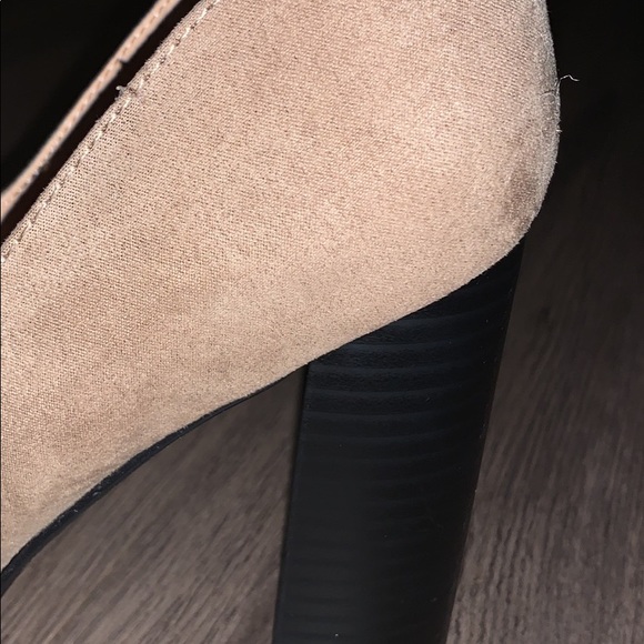 New York and Co block heels - Picture 2 of 2